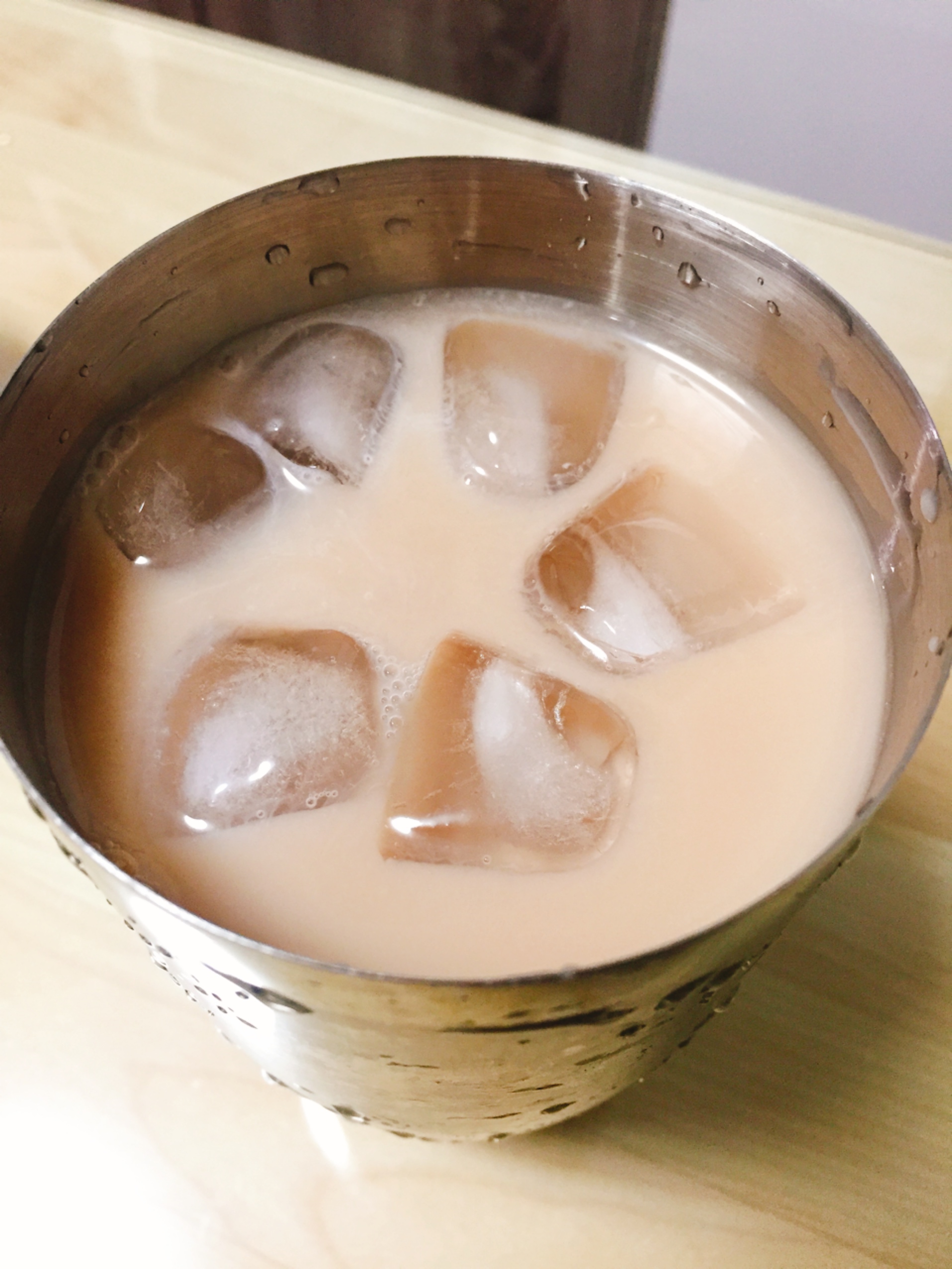 珍珠鮮奶茶做法加奶加冰